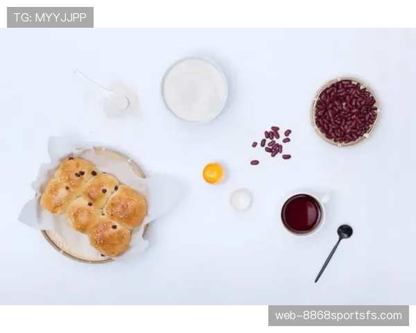 朱雪莹家的冰箱里塞满了蛋白粉，连饮料都按克称着喝