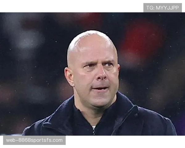 利物浦防线屡遭打穿，整体站位混乱成主要症结